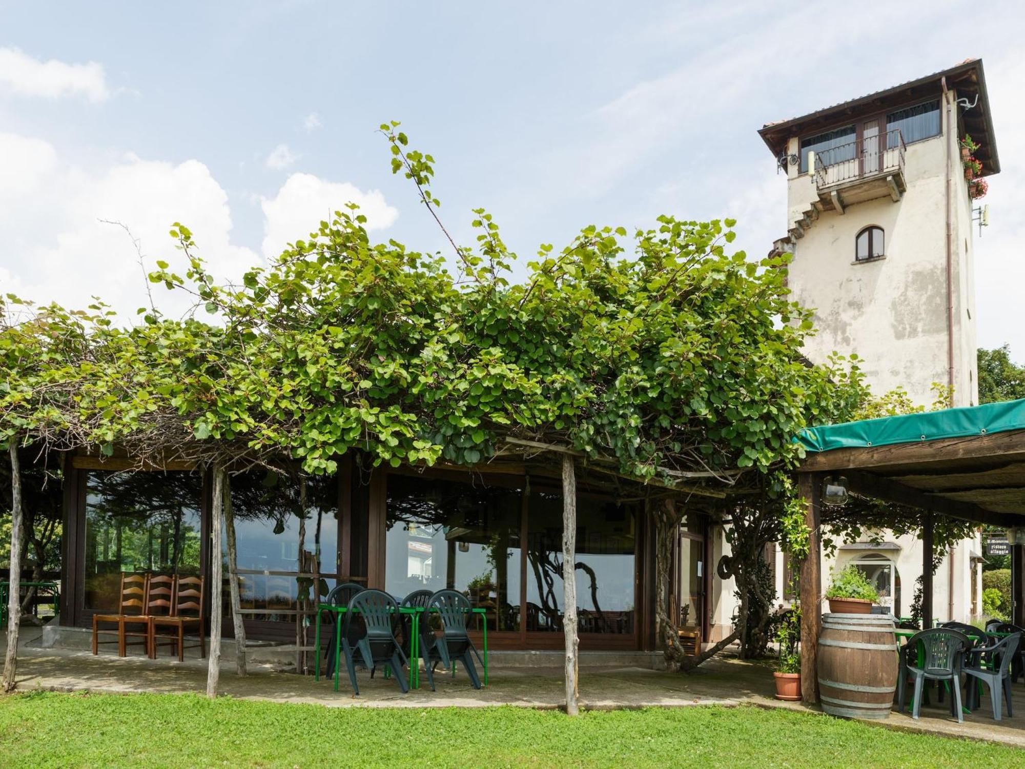 Peaceful Farmhouse In Verbania With Garden Villa Exterior photo